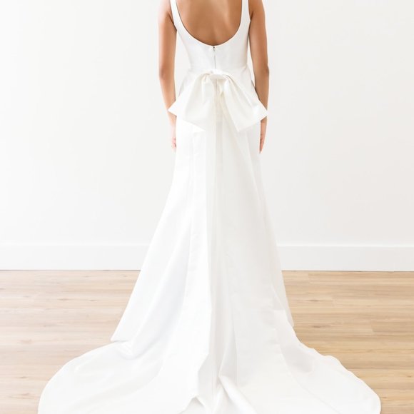 Wtoo by Watters Wedding Gown - Picture 2 of 3